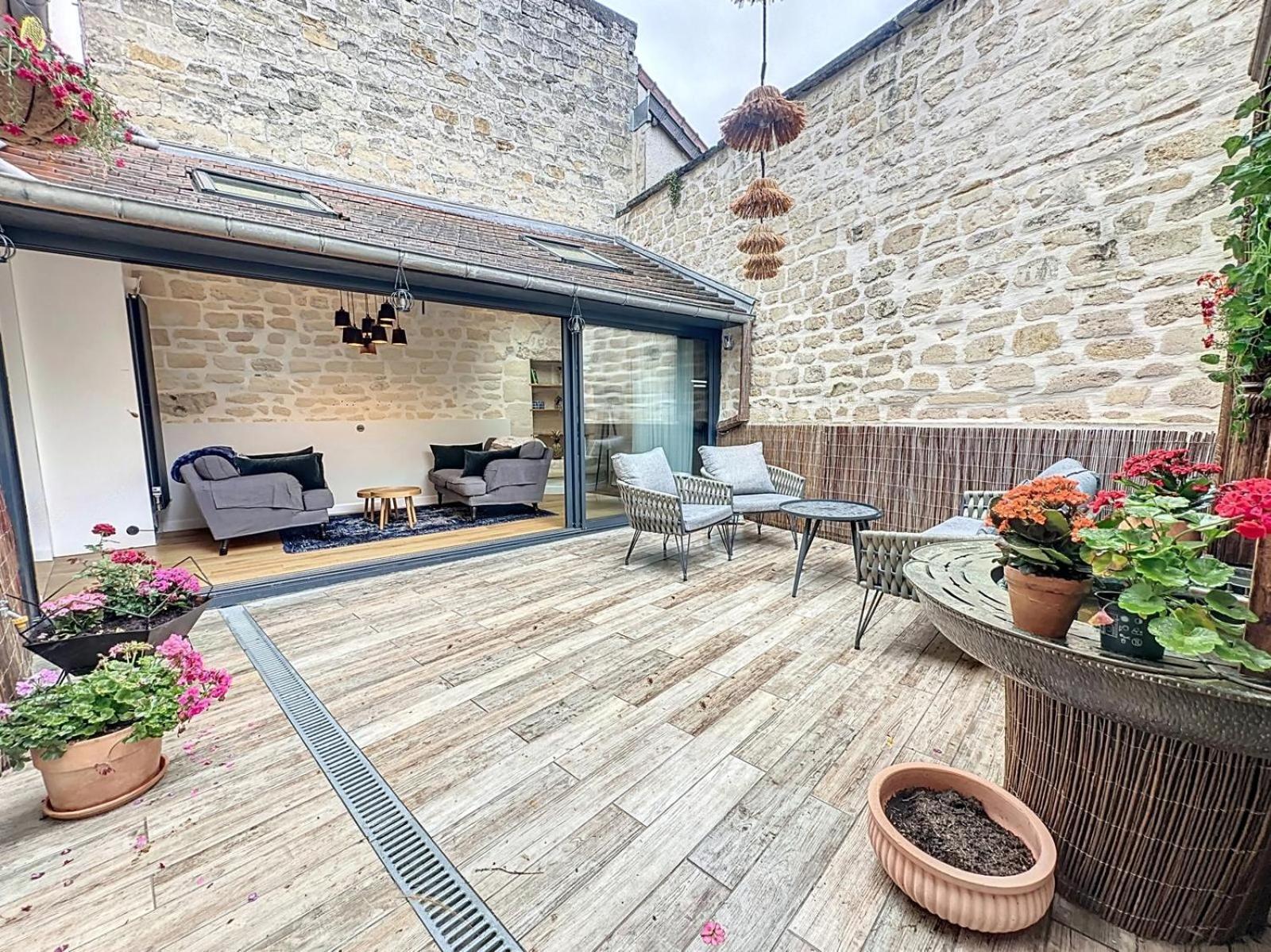 Suite Appart Place Versepuy Chantilly Eksteriør bilde